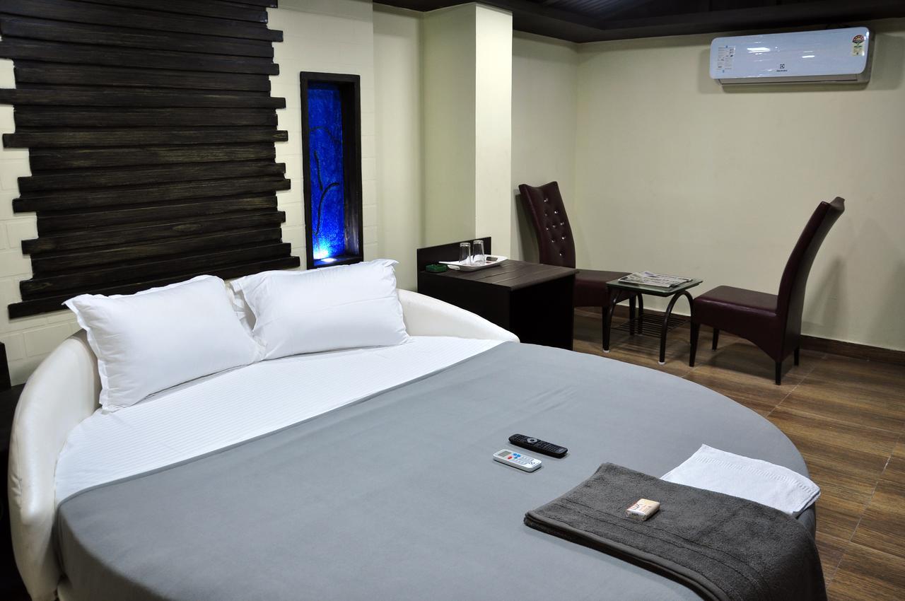 Hotel Anandhiram Heritage Karaikal Bagian luar foto