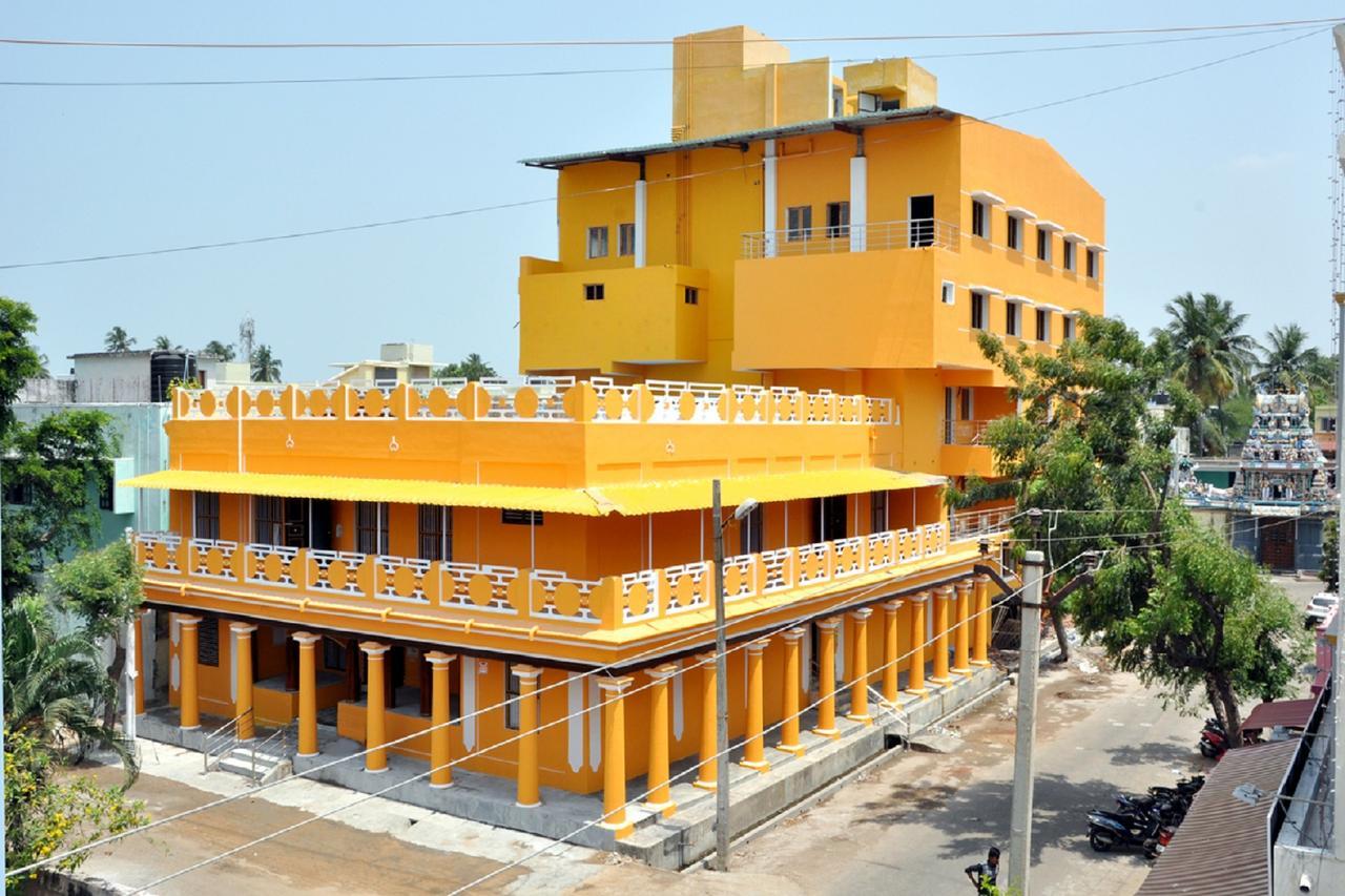 Hotel Anandhiram Heritage Karaikal Bagian luar foto